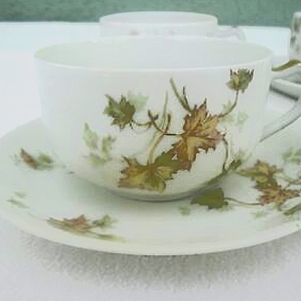 Set of 4 Antique 1894-1931 Haviland France Limoges Autumn Leaf Tea Cup & Sauce